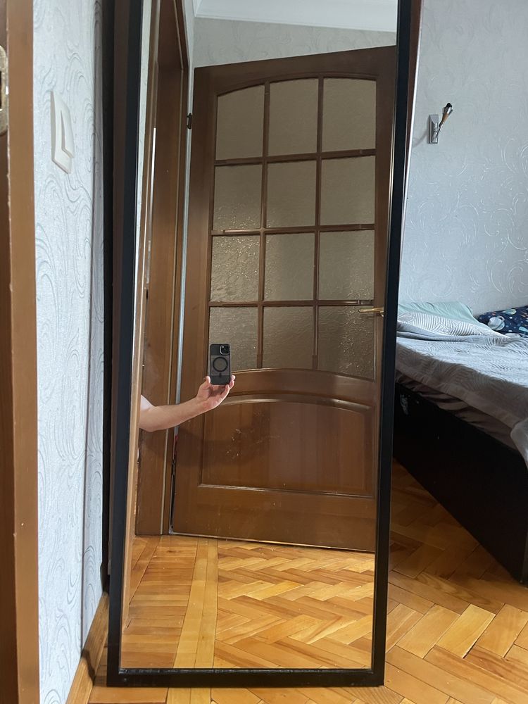 Продам зеркало настенное в прихожую ,гостиную или спальню !