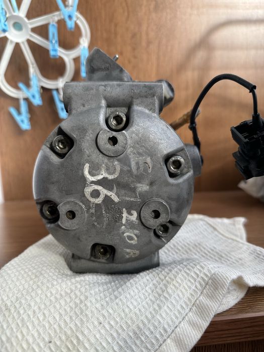 Compresor AC BMW Seria 3/5/E36/E34 Original 64528390340