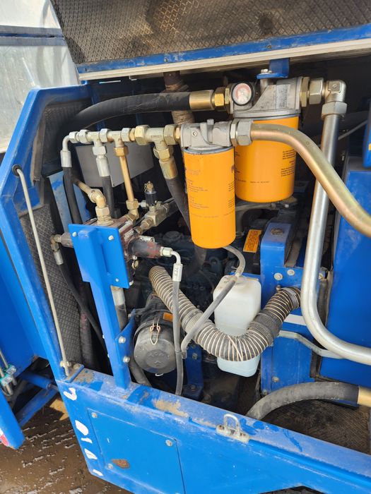 Masina pentru pavaje Hydromac 2000