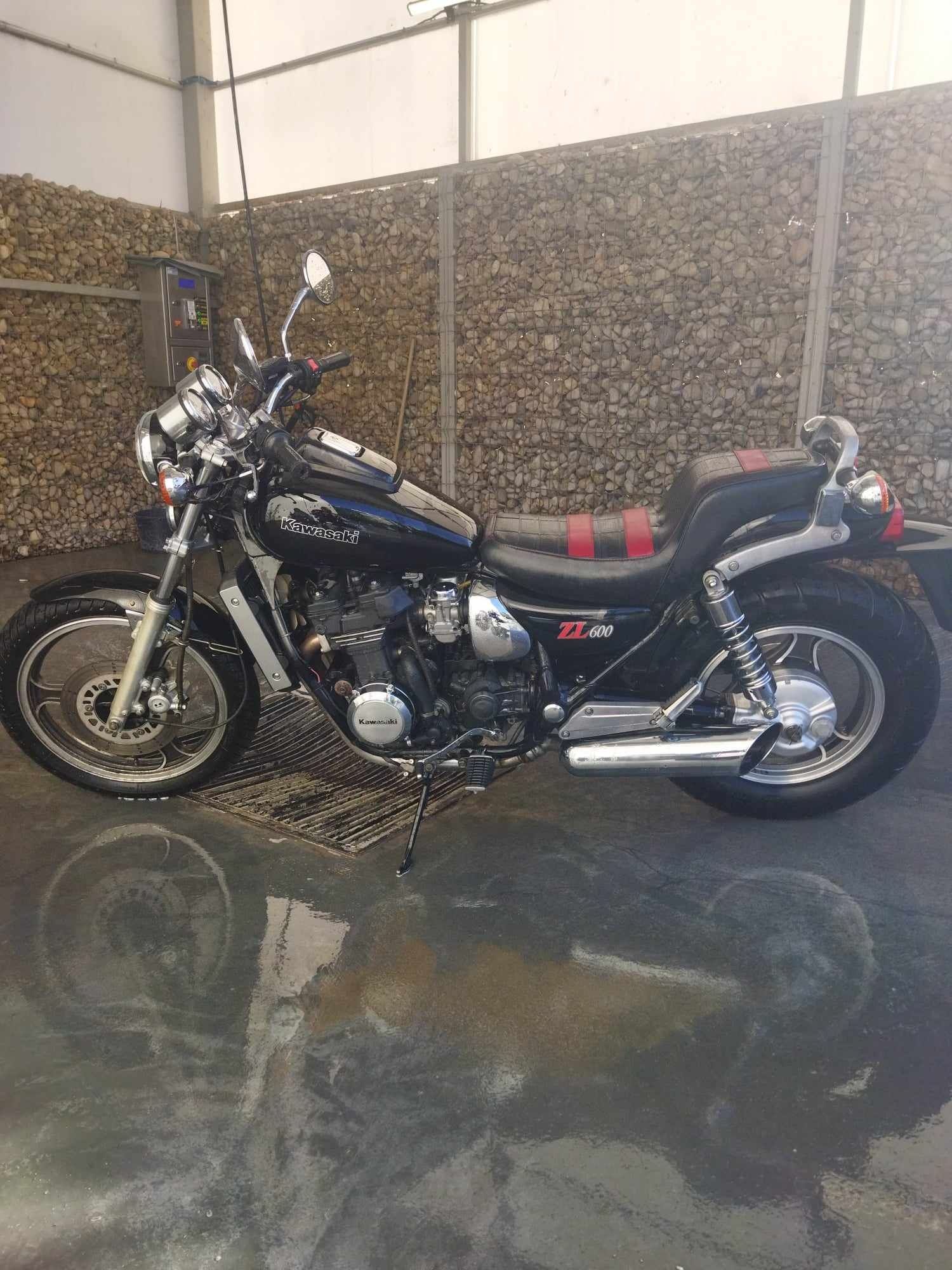 Kawasaki ZL 600 Dominator