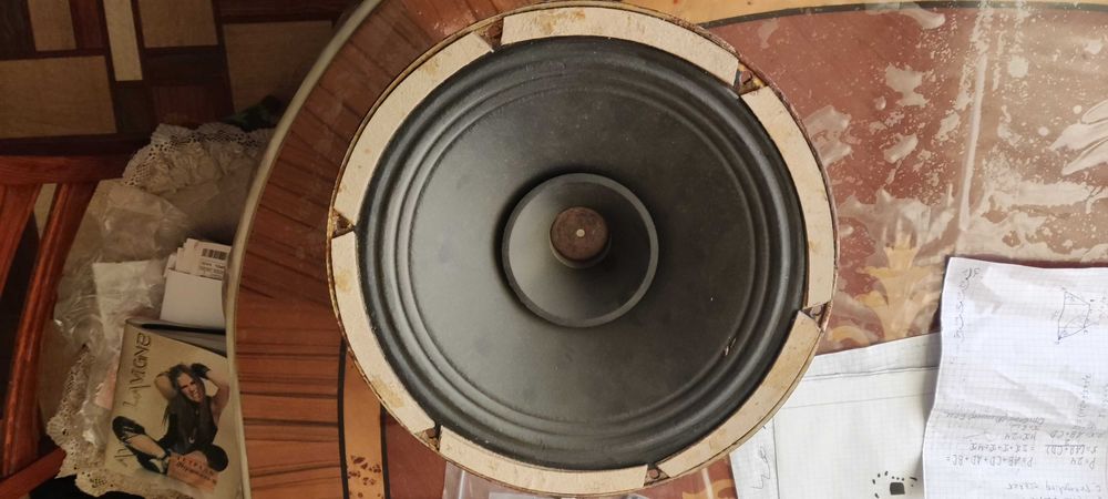 Динамик на з.ч. нерабочий