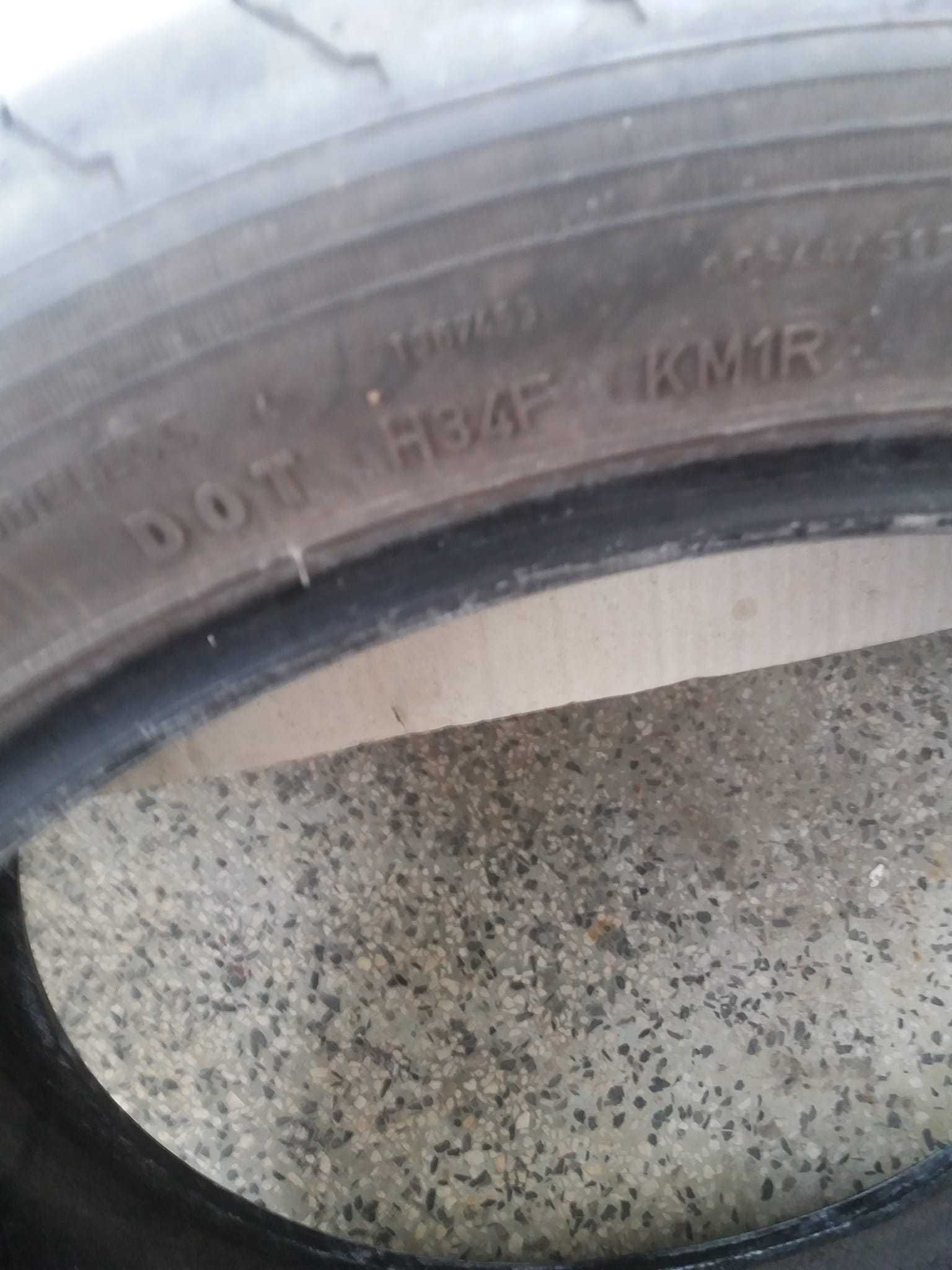 Goodyear 225/45/18 --39lv- 1 broi