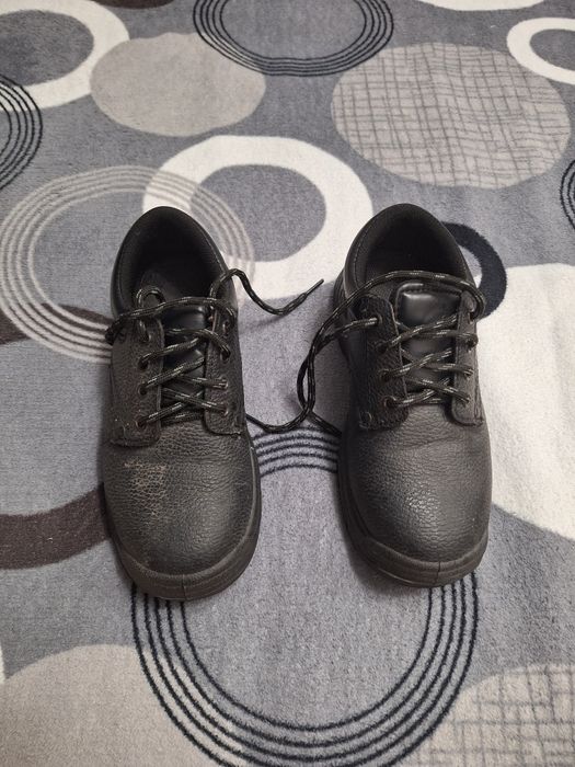 Pantofi lucru 41