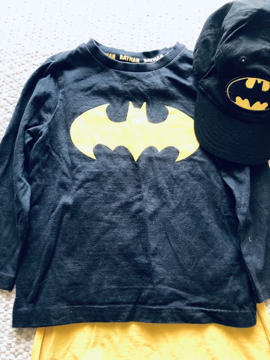 Batman bluza cu pelerina/ șapcă /3-4 ani