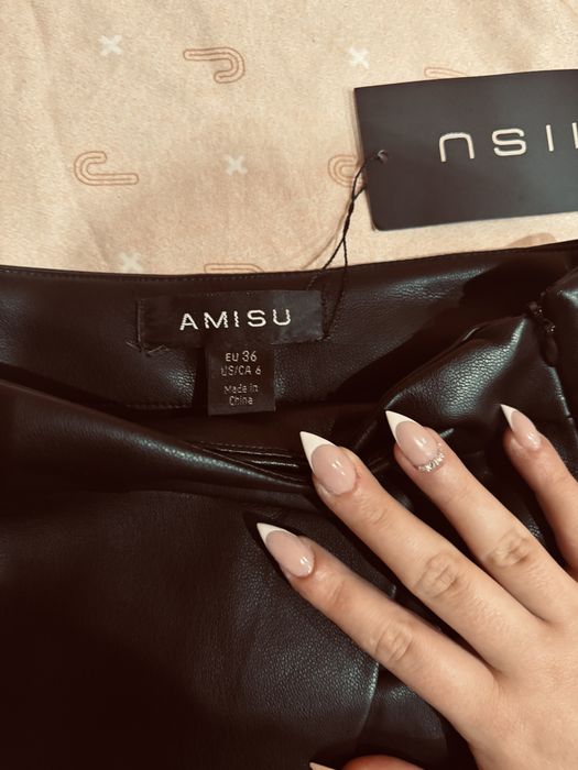 Обувки и кожени дрехи