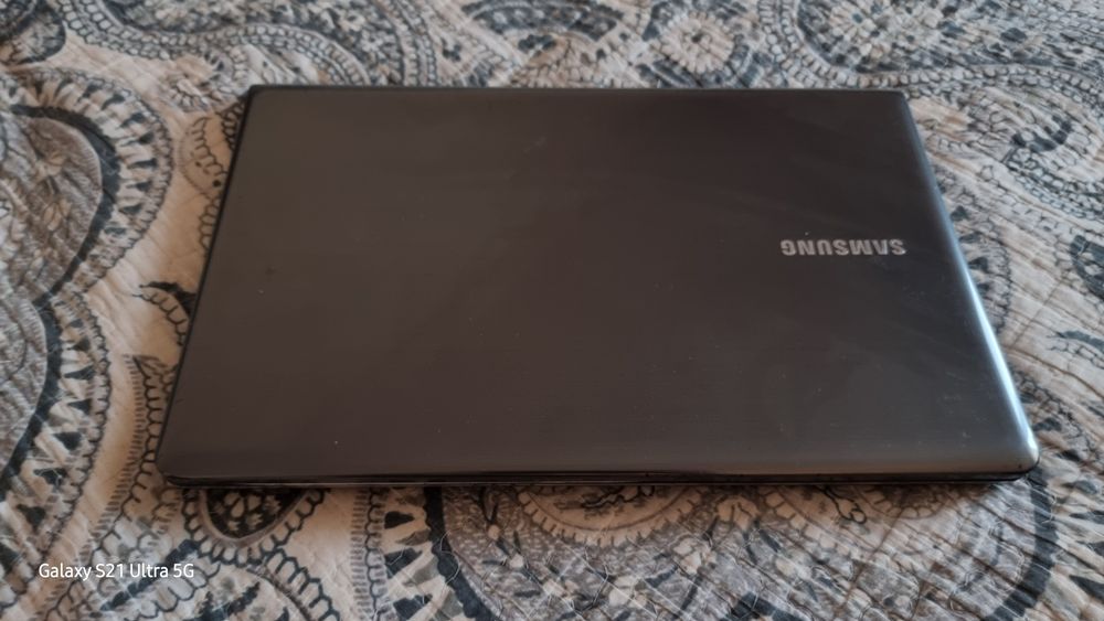 Ноутбук Samsung NP355V5C |15.6"|AMD