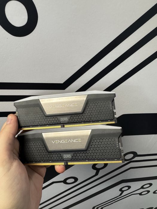 Memorii Ram Vengeance DDR5 2x32GB 6000mhz doar testate