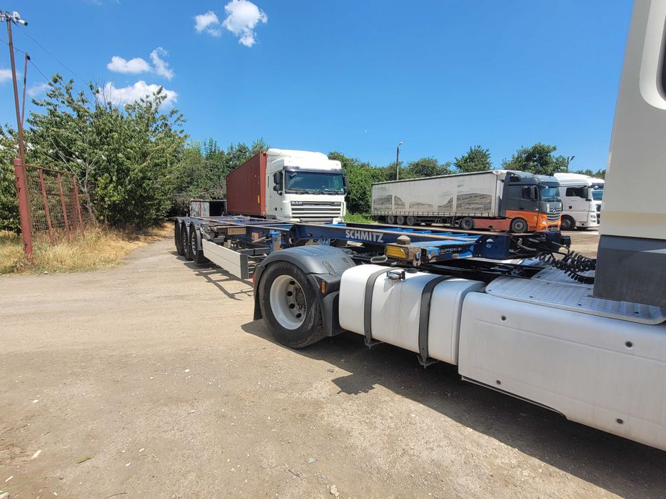 Cap Tractor DAF XF106.460 cu semiremorca containere SCHMITZ