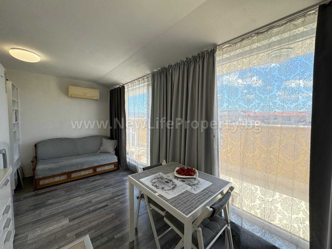 Продава се Двустаен апартамент в к.к. Слънчев бряг - 60 кв.м за 1209 €/кв.м - Снимка #6