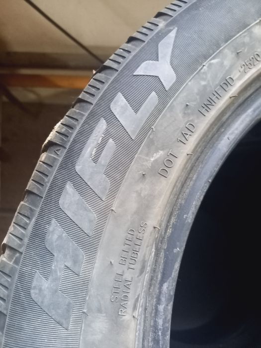 Продам шины 235/55  R18