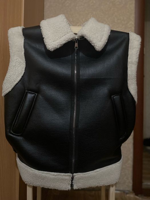 Жилетка женская демисезонная