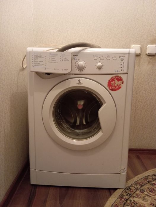 Продам стиральную машину на запчасти