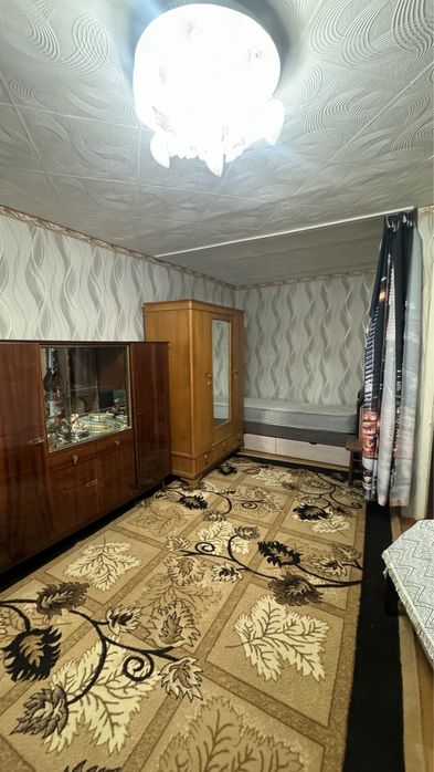 Продам квартиру на 4 РАЙОНЕ