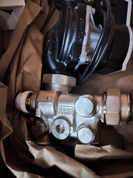 Grup amestec unimix incalzire in pardoseala nou