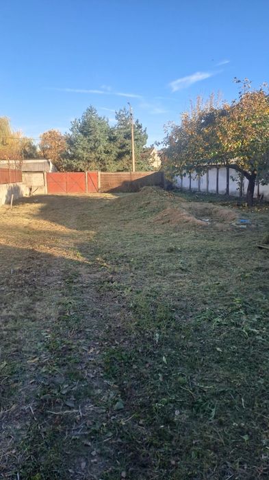 Vând teren intravilan