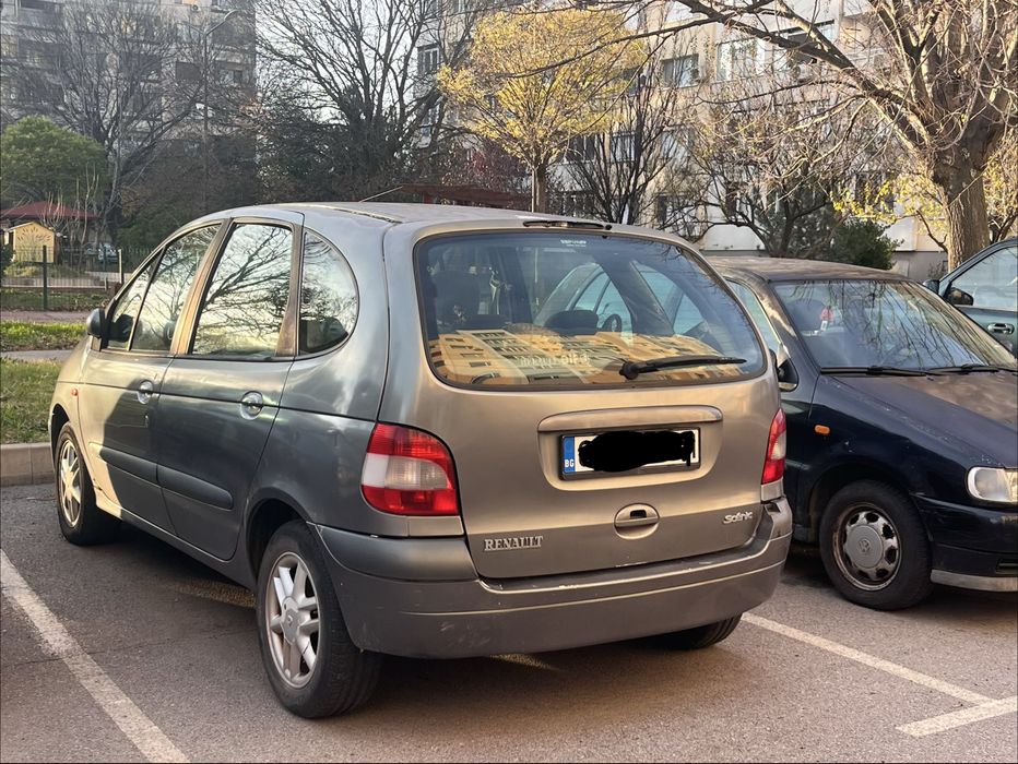 Продава се рено меган сценик