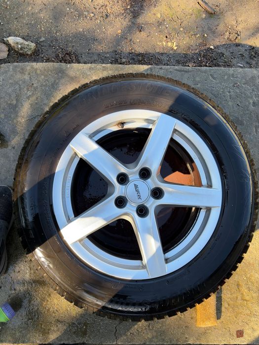 Anvelope Bridgestone Blizzak 225/65R17 + jante Alutec