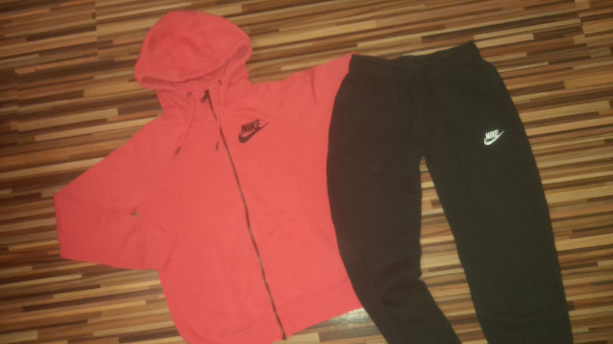 (XS) NIKE оригинален екип 2 части