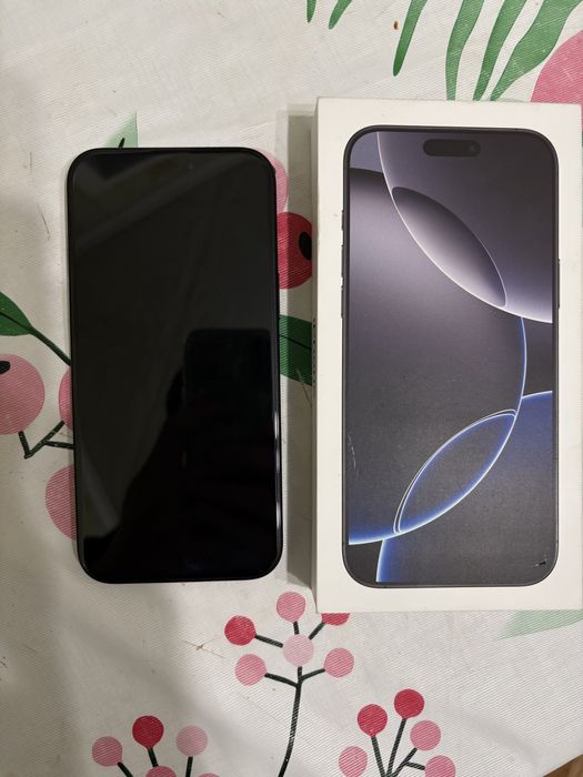 Продам IPhone 16 pro max 256gb