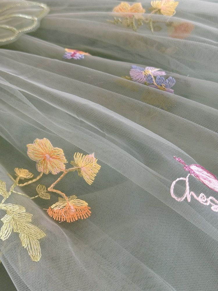 Rochie cu tulle si broderie verde fetițe