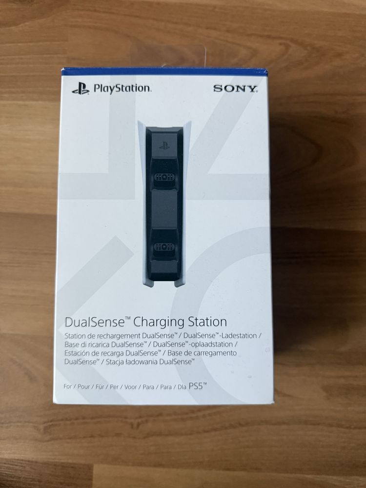 Стойка за зареждане на джойстици за PS5 Playstation 5