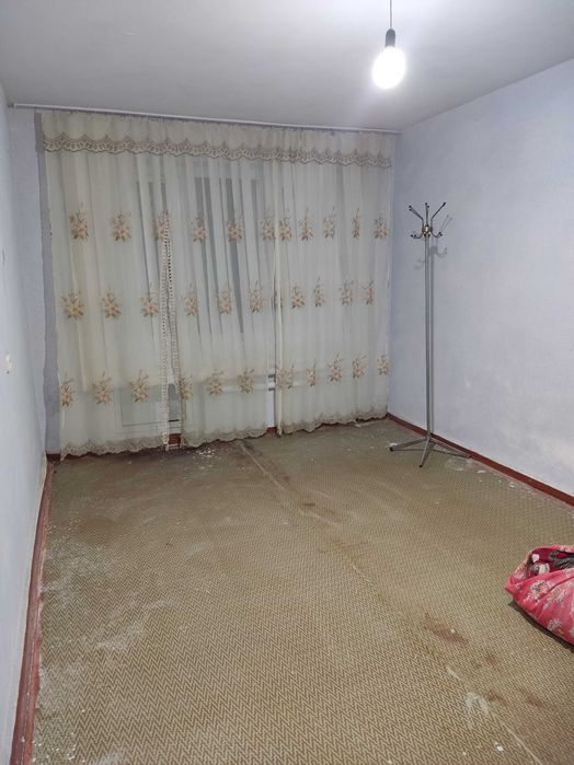 Shahar markazida 2 xonali kvartira sotiladi.