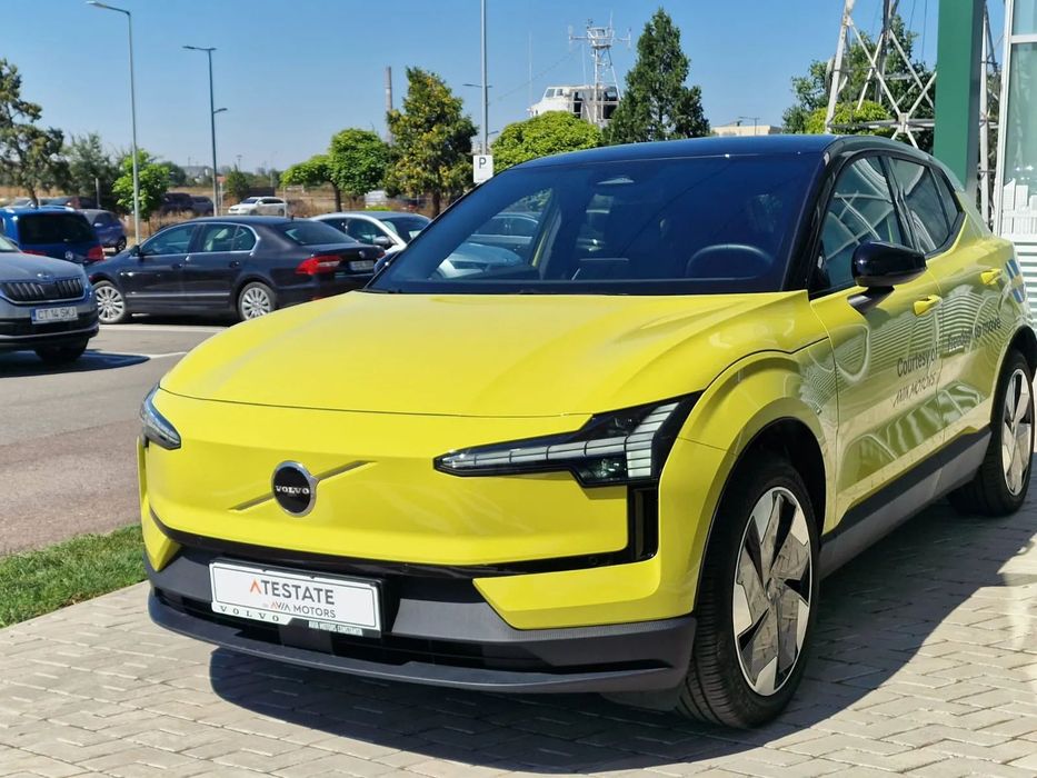 Volvo EX30 Volvo EX30 Plus Single Motor Extended Range RWD 200/272