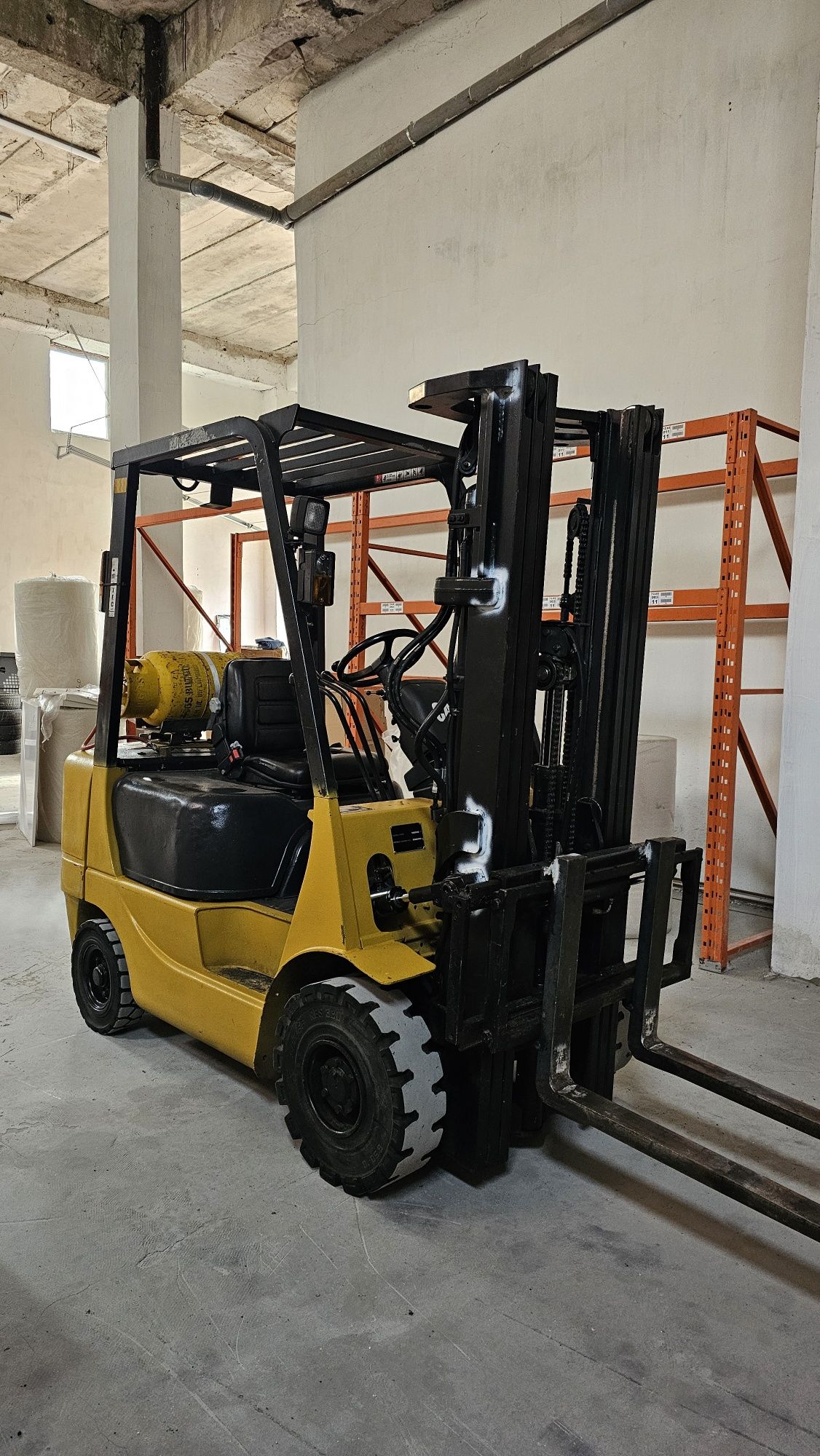 Vand Stivuitor Caterpillar Avizat CNCIR