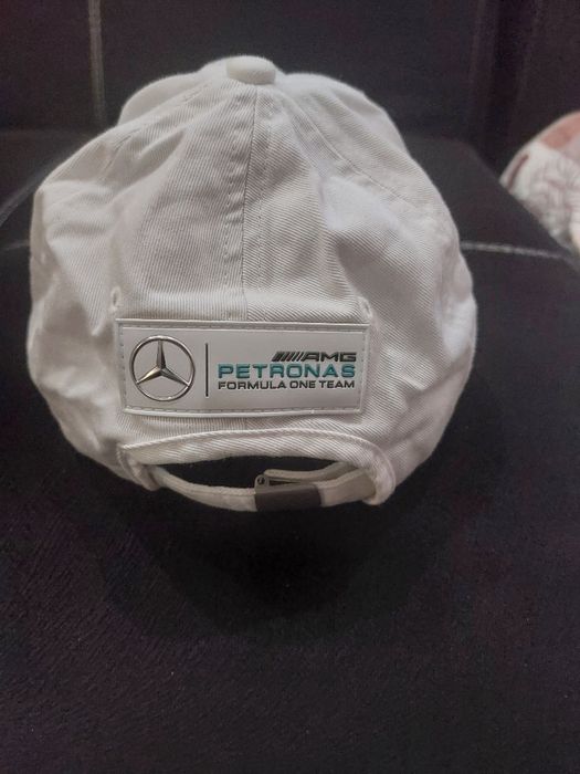 Оригинална шапка Mercedes  AMG PETRONAS FORMULA ONE TEAM
