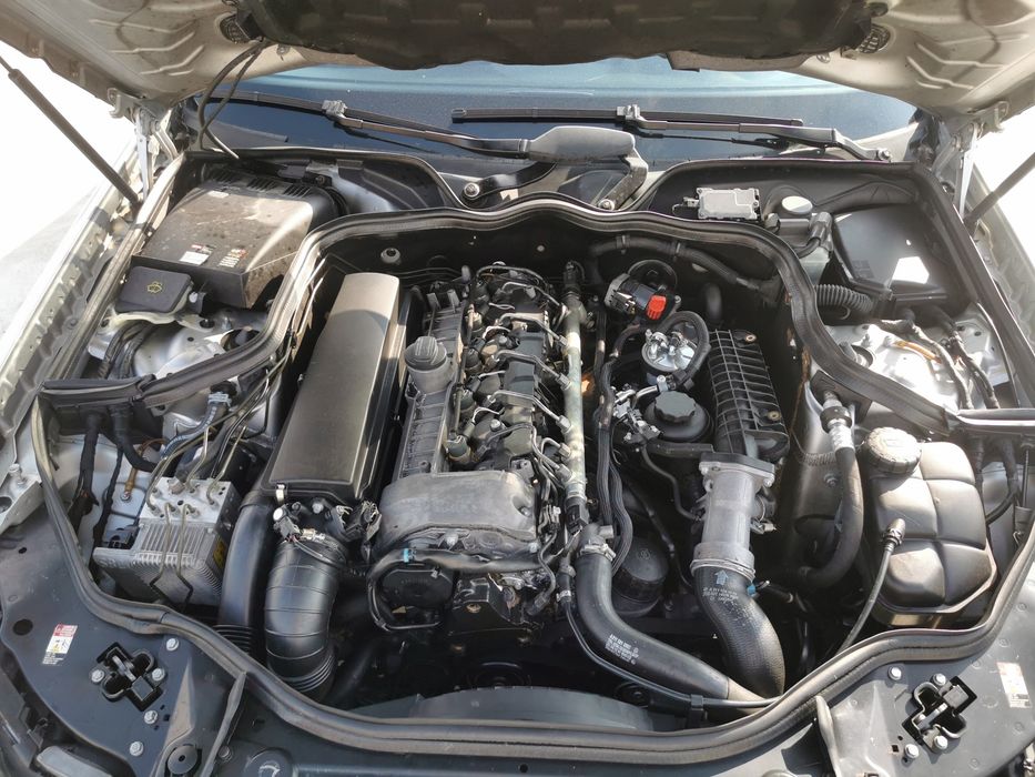 Mercedes E270 CDI НА ЧАСТИ