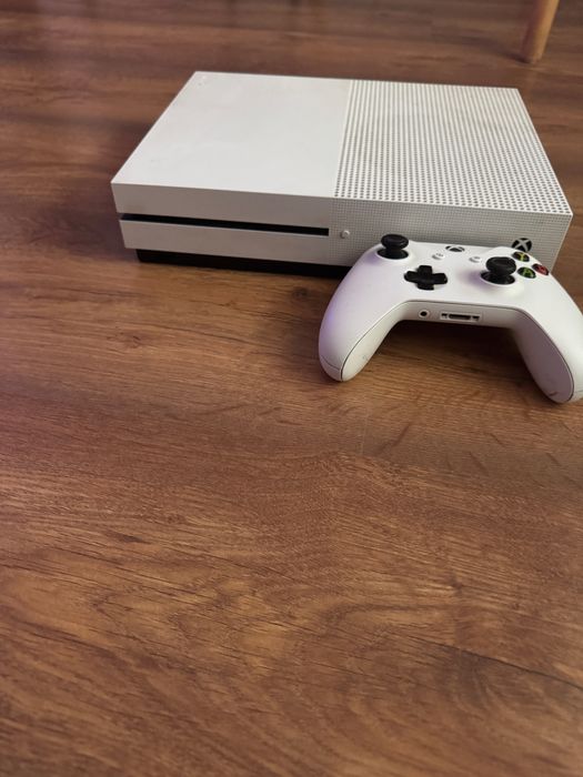 Xbox One S 1TB, 1 controller