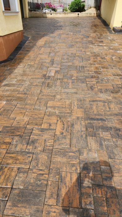 Vand pavaj borduri Simetrica la cele mai mici preturi ofer și montaj!