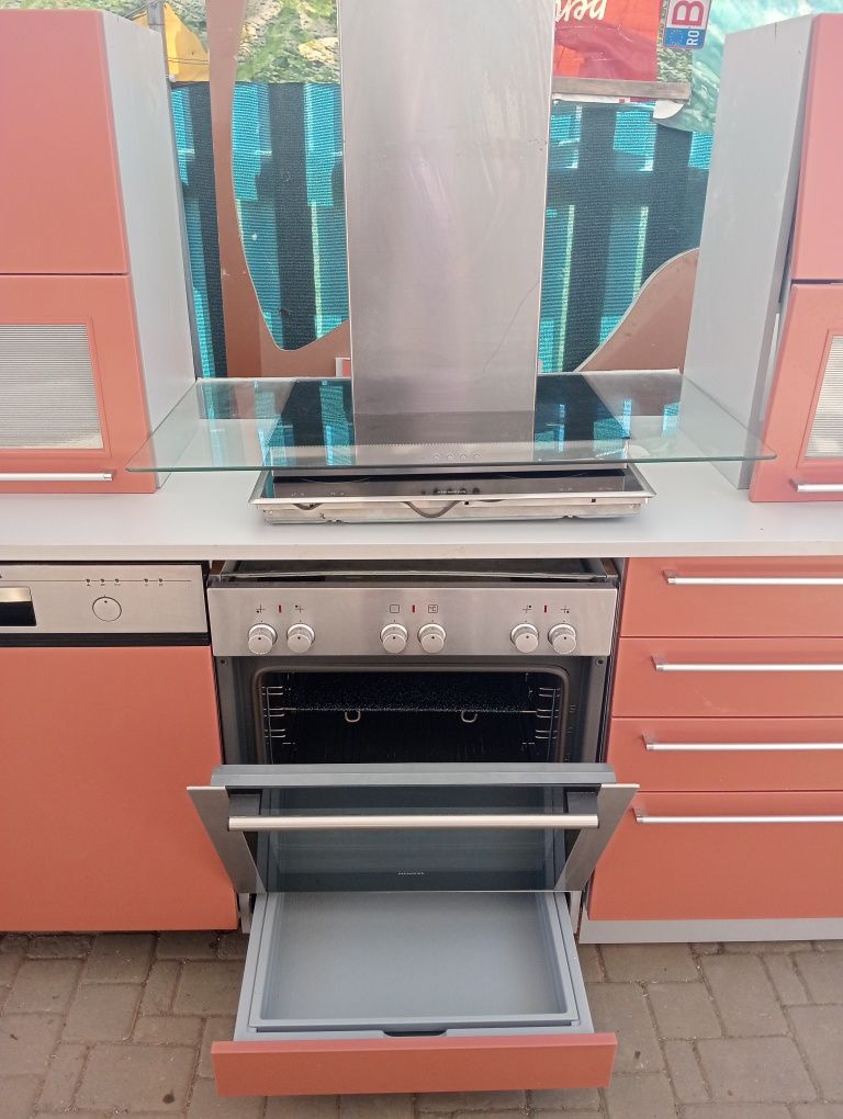 Mobila bucătărie Nobila cu electrocasnice Siemens
