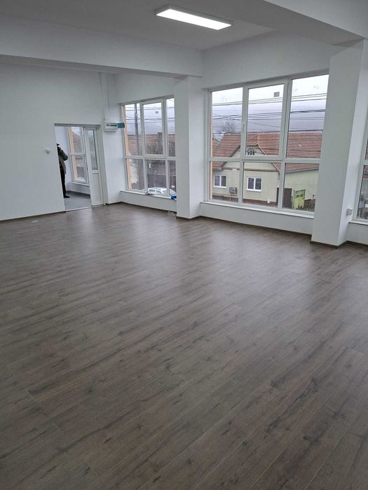 De inchiriat spatiu comercial/birou Sovata Str. Praidului , 140 mp