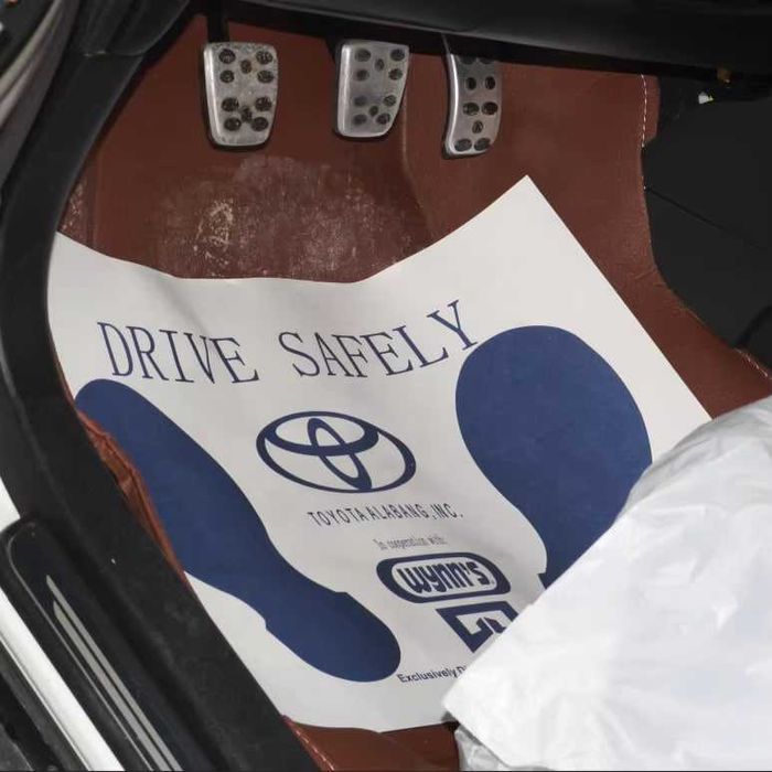 Бумажный Коврик Для Автомобиля Чистота и Удобство в Вашем Авто