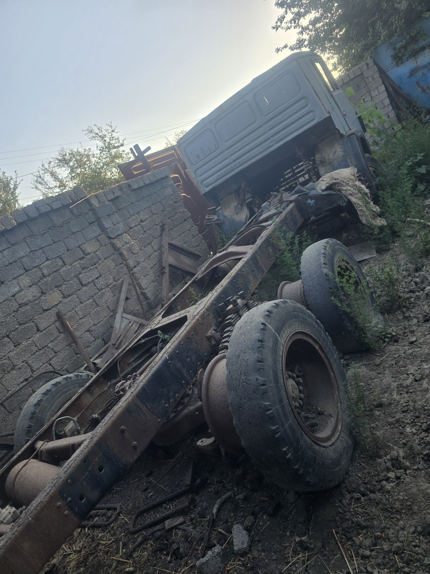 Kamaz sotiladi srochna
