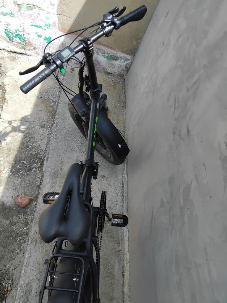 Bicicleta asistat electrică de vânzare 2500 de lei