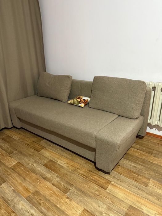 Диван в хорошем состояний