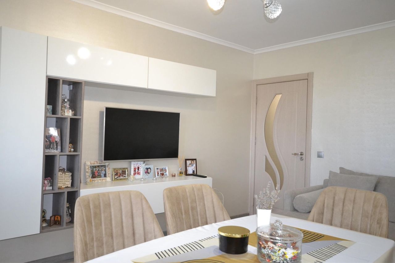 Продава се Двустаен апартамент в Хасково, Бадема - 62 кв.м за 1398 €/кв.м - Снимка #11