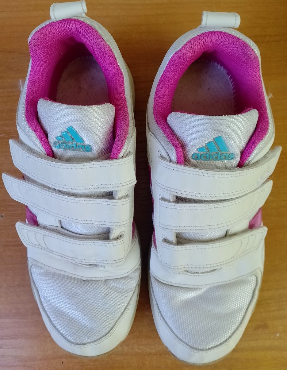 Маратонки "Adidas"- н.35
