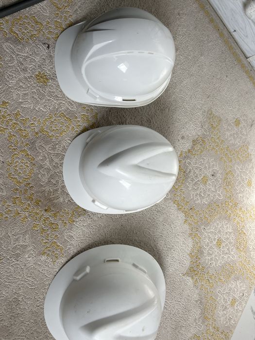 Продам каски каждый по 5000тг