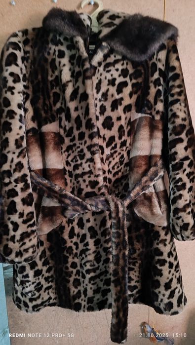 Шуба искусственная.