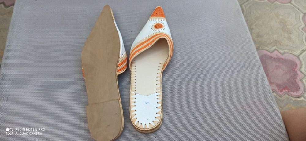 Vând papuci piele măsura 40