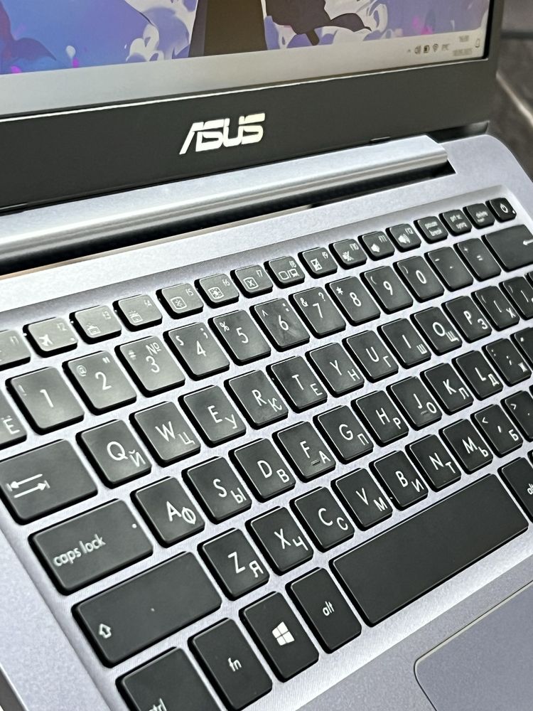 Asus Vivobook 14” | Intel Core i3-7200U | ОЗУ 4Gb