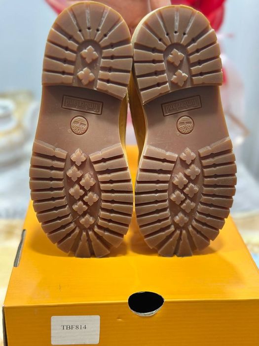 Продаются Ботинки