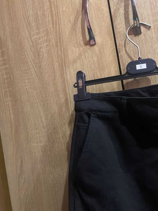 Pantaloni costum