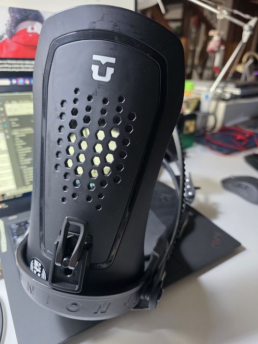 Vând legături union force size L 2025