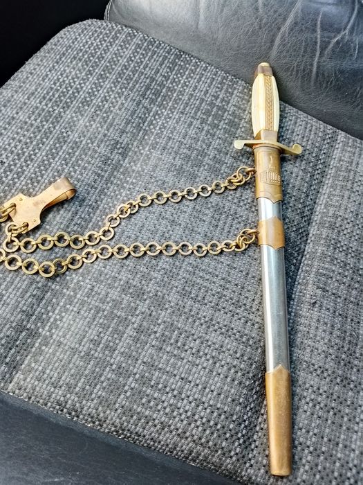 Офицерски кортик