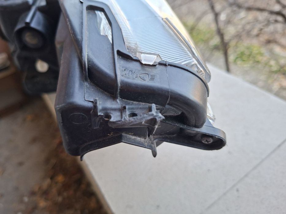 Десен фар Toyota Yaris 2020 - 2023