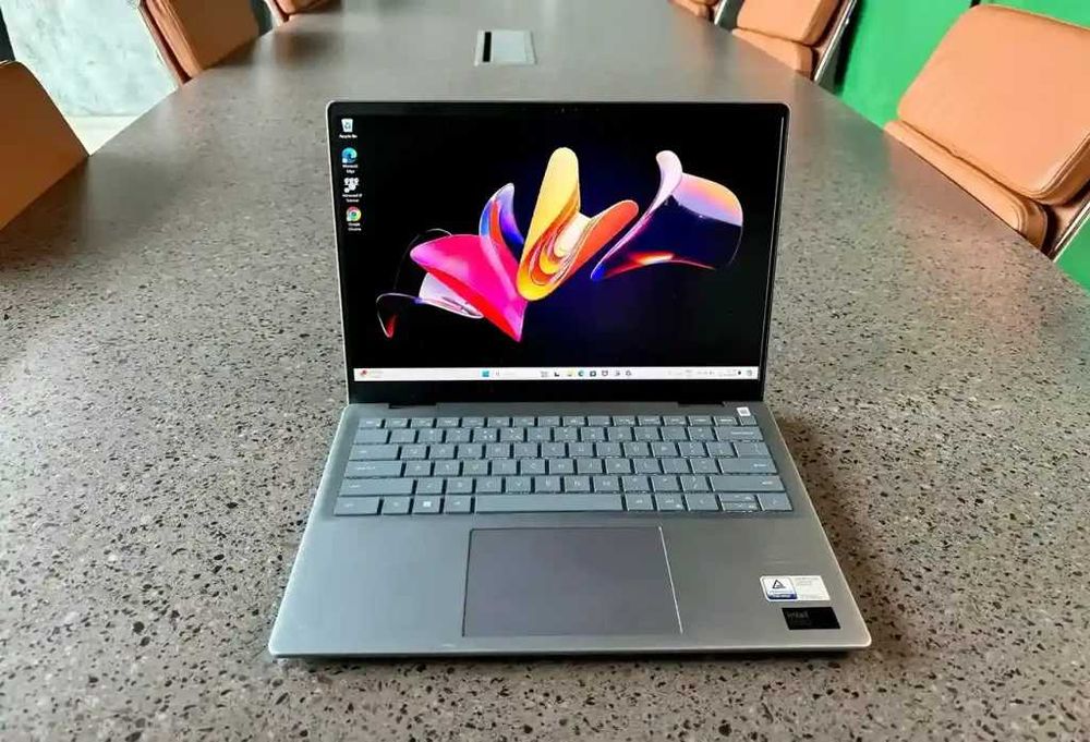 Laptop Dell Inspiron Plus 7440 14" 2.8K 90Hz Ultra 9 32GB 2TB MsOffice